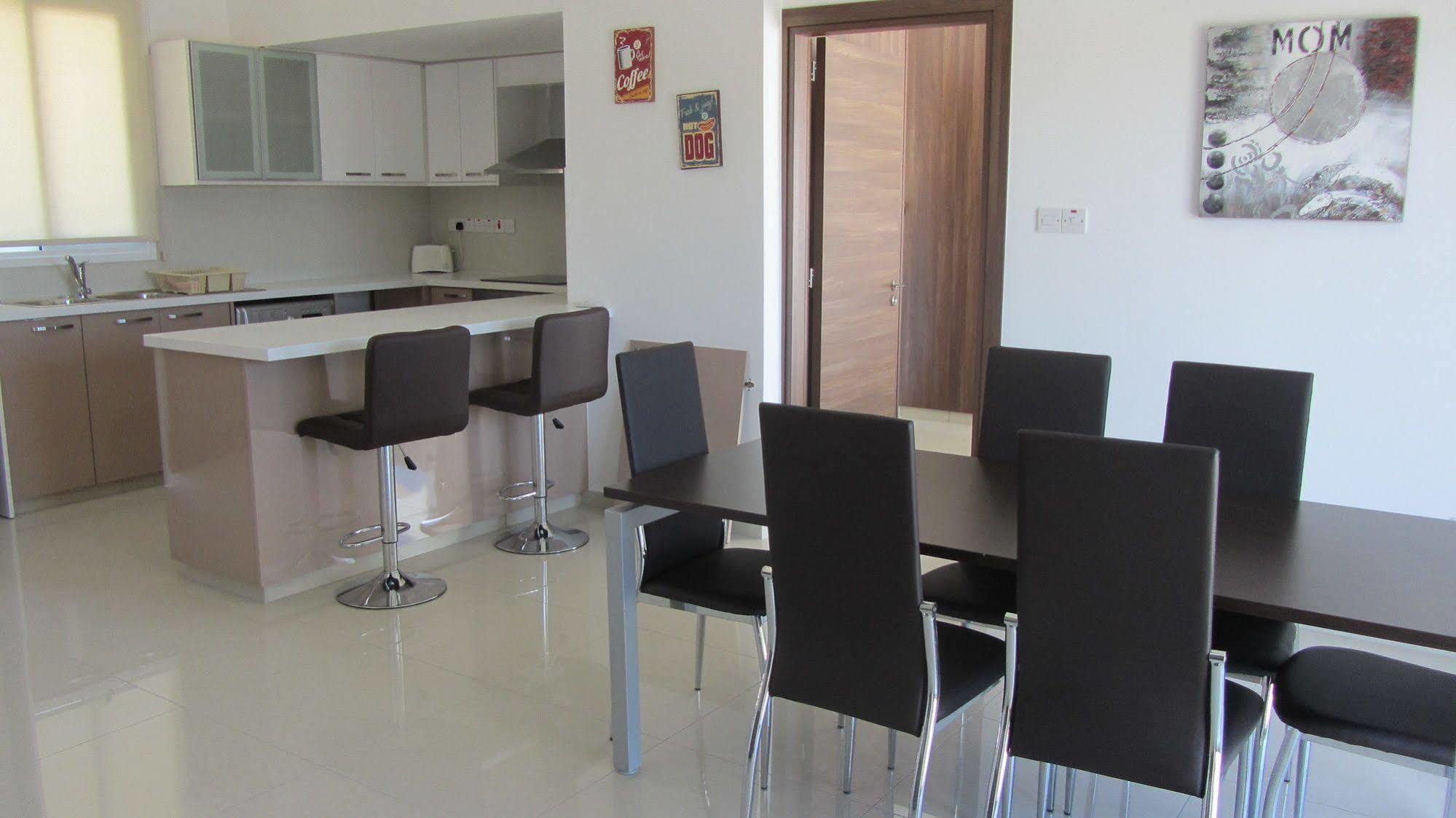 Apartamento Bayview Gardens Limassol Exterior foto